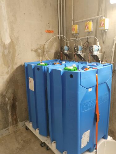 CONTAINER CONSIGNE DE 200 LITRES D HYPOCHLORITE DE SODIUM 